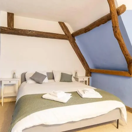 Dream 6-bedroom With Private Tennis Court