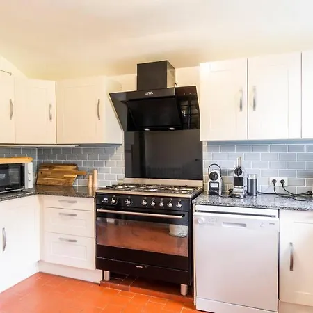 Prázdninový dům Dream 6-bedroom With Private Tennis Court Le Tilleul