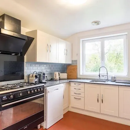 Dream 6-bedroom With Private Tennis Court Prázdninový dům Le Tilleul